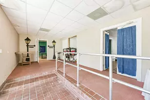 130 S 4th St, La Porte, TX 77571 - Photo 18