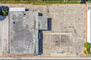 130 S 4th St, La Porte, TX 77571 - Photo 4