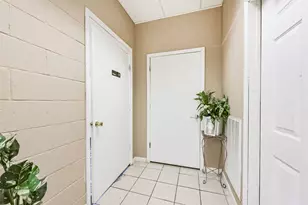 130 S 4th St, La Porte, TX 77571 - Photo 20