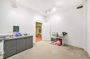 130 S 4th St, La Porte, TX 77571 - Photo 26