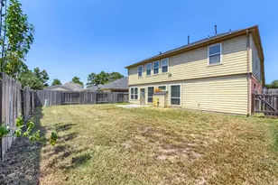 14527 Round Mountain Dr, Houston, TX 77090 - Photo 16