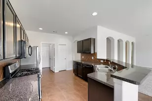 14527 Round Mountain Dr, Houston, TX 77090 - Photo 8