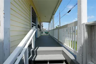 1213 28th St, Galveston, TX 77550 - Photo 4