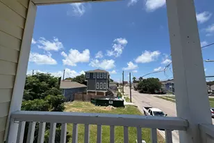 1213 28th St, Galveston, TX 77550 - Photo 16