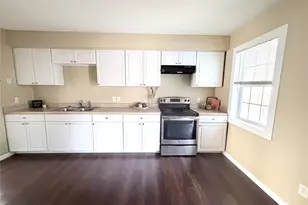 308 W James Ave, Baytown, TX 77520 - Photo 4