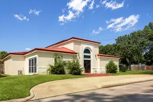601 Westview Terrace Dr, Sealy, TX 77474 - Photo 2