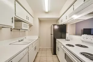 6410 Del Monte Dr, Houston, TX 77057 - Photo 24