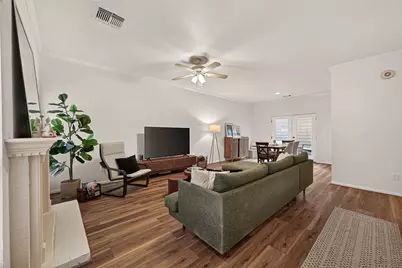 3330 Las Palmas Street #22, Houston, TX 77027 - Photo 4