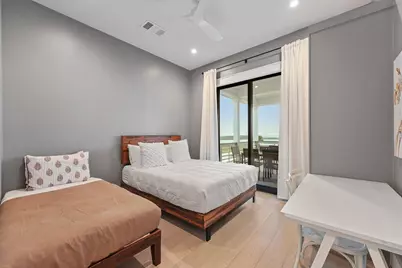 10818 Sweetwater Cove Boulevard, Galveston, TX 77554 - Photo 20