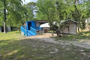 109 Birchwood Dr, Willis, TX 77378 - Photo 2