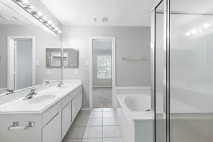 230 Blushwood Pl, The Woodlands, TX 77382 - Photo 22