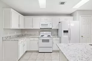 230 Blushwood Pl, The Woodlands, TX 77382 - Photo 10