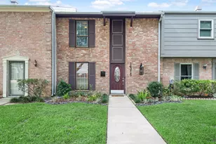 14215 Lost Meadow Ln, Houston, TX 77079 - Photo 2