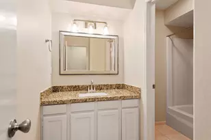 14215 Lost Meadow Ln, Houston, TX 77079 - Photo 16