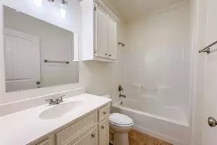 332 Greenleaf St, Huntsville, TX 77340 - Photo 12