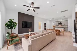2217 Lee St, Houston, TX 77026 - Photo 2