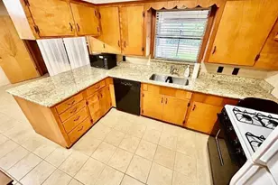 1208 Miles St, Rosenberg, TX 77471 - Photo 8