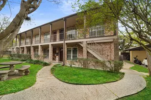 815 Wax Myrtle Ln, Houston, TX 77079 - Photo 2