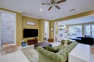 9531 Bayou Brook St, Houston, TX 77063 - Photo 2