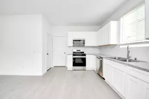 6922 Bens Lndg, Cove, TX 77523 - Photo 12