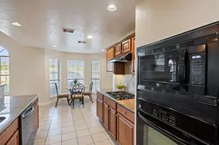 3223 Longhorn Cir, Manvel, TX 77578 - Photo 6