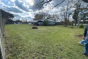 425 Carlton St, Brazoria, TX 77422 - Photo 18