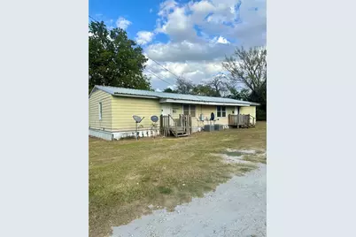 308 N Dallas Street, Groesbeck, TX 76642 - Photo 2