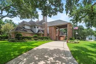 3 Regent Ct, Sugar Land, TX 77478 - Photo 6