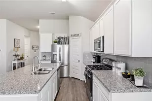 14815 Rain Tree Dr, Baytown, TX 77523 - Photo 4
