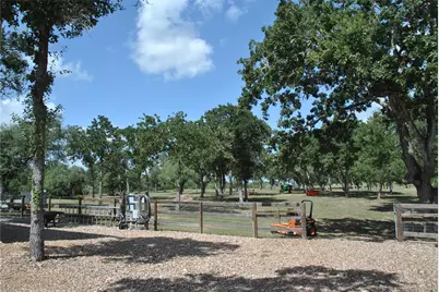 17377 Highway 87 N, Victoria, TX 77976 - Photo 14