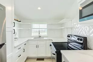 119 Nesmith Pl, Freeport, TX 77541 - Photo 8