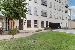 2216 Chenevert St, Houston, TX 77003 - Photo 2