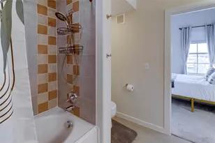 2216 Chenevert St, Houston, TX 77003 - Photo 32