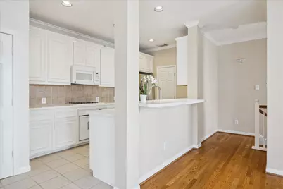 2626 Commonwealth St, Houston, TX 77006 - Photo 10