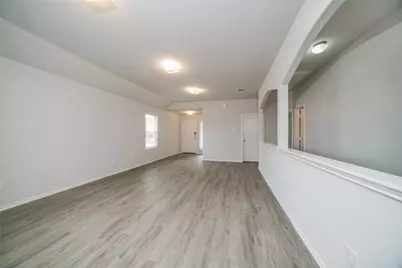 313 Blue Crane Street, Huntsville, TX 77320 - Photo 4