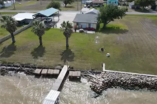 635 Marshall Johnson Ave S, Port Lavaca, TX 77979 - Photo 2