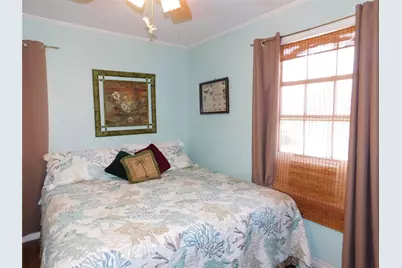 635 Marshall Johnson Avenue S, Port Lavaca, TX 77979 - Photo 14