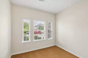 7534 Abbey Point Ln, Houston, TX 77049 - Photo 6
