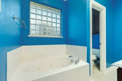 2418 Majestic Oaks Court, Rosharon, TX 77583 - Photo 20