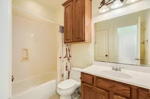 2418 Majestic Oaks Ct, Rosharon, TX 77583 - Photo 26