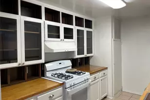 2104 Strand St, Galveston, TX 77550 - Photo 4
