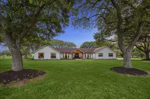 1759 Woody Ln, Sealy, TX 77474 - Photo 1