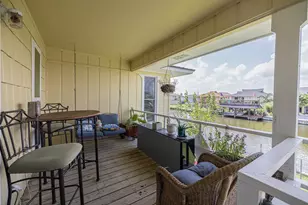 321 Ling St, Hitchcock, TX 77563 - Photo 8