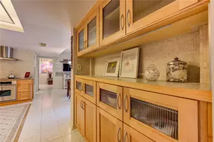 880 Tully Rd, Houston, TX 77079 - Photo 12