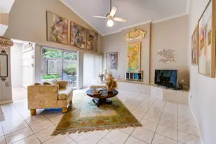 880 Tully Rd, Houston, TX 77079 - Photo 6