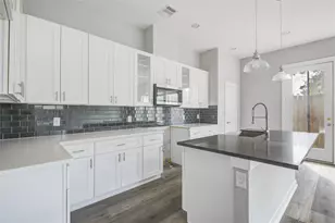 802 Berry Sage Ln, Houston, TX 77022 - Photo 8