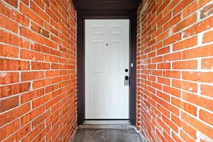 9111 Benthos Dr, Houston, TX 77083 - Photo 6