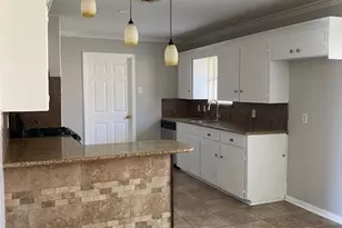 514 Green Ave, Palacios, TX 77465 - Photo 6