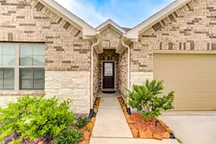 7639 Tramontana Ln, Baytown, TX 77523 - Photo 2
