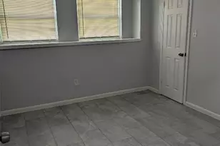 5737 Alvarado Dr, Houston, TX 77035 - Photo 12